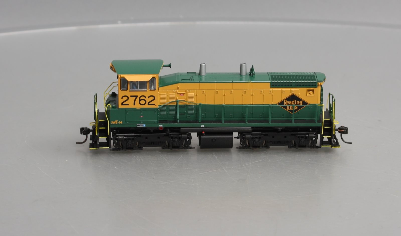 Broadway Limited 3331 HO Reading EMD SW1500 Diesel Locomotive w/DCC/Sound #2762