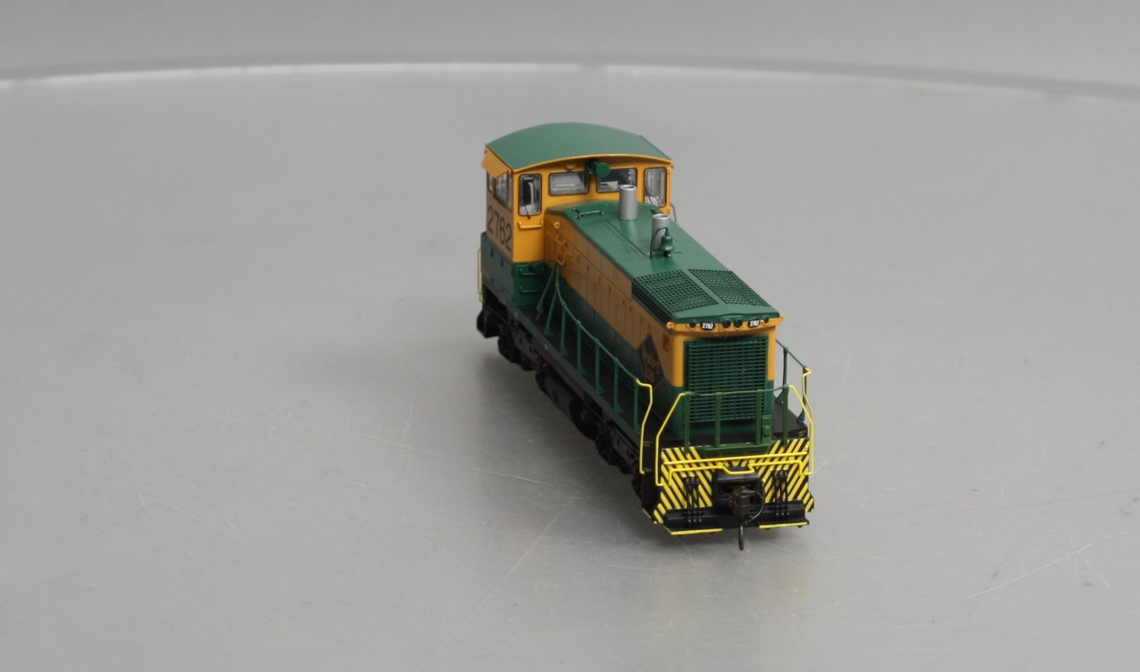 Broadway Limited 3331 HO Reading EMD SW1500 Diesel Locomotive w/DCC/Sound #2762