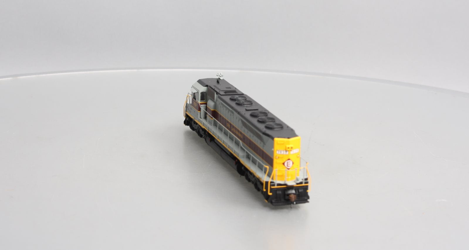 Athearn G03639 HO EL/Fundrazr SDP45 Diesel Locomotive with DCC & Sound #3639