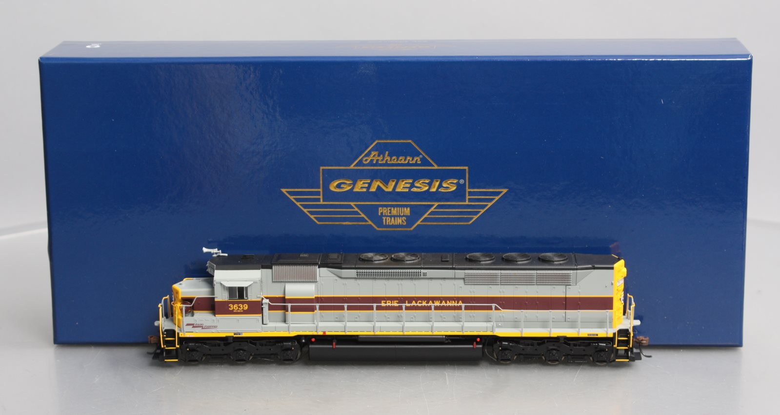 Athearn G03639 HO EL/Fundrazr SDP45 Diesel Locomotive with DCC & Sound #3639
