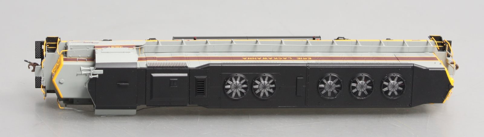Athearn G63699 HO Erie Lackawanna SDP45 Diesel Locomotive with DCC & Sound #3641