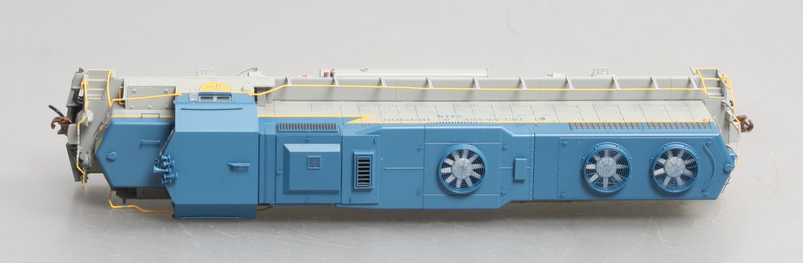 Athearn G40797 HO Delaware & Hudson GP39-2 Phase I Diesel Locomotive #7418