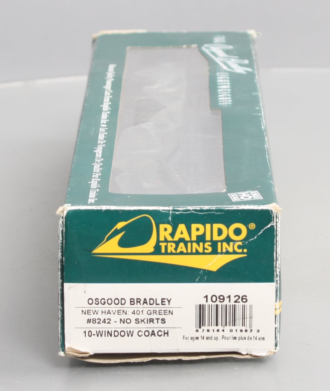 Rapido Trains 109126 HO New Haven 10-Window Coach, No Skirt #8242 (401 Green)