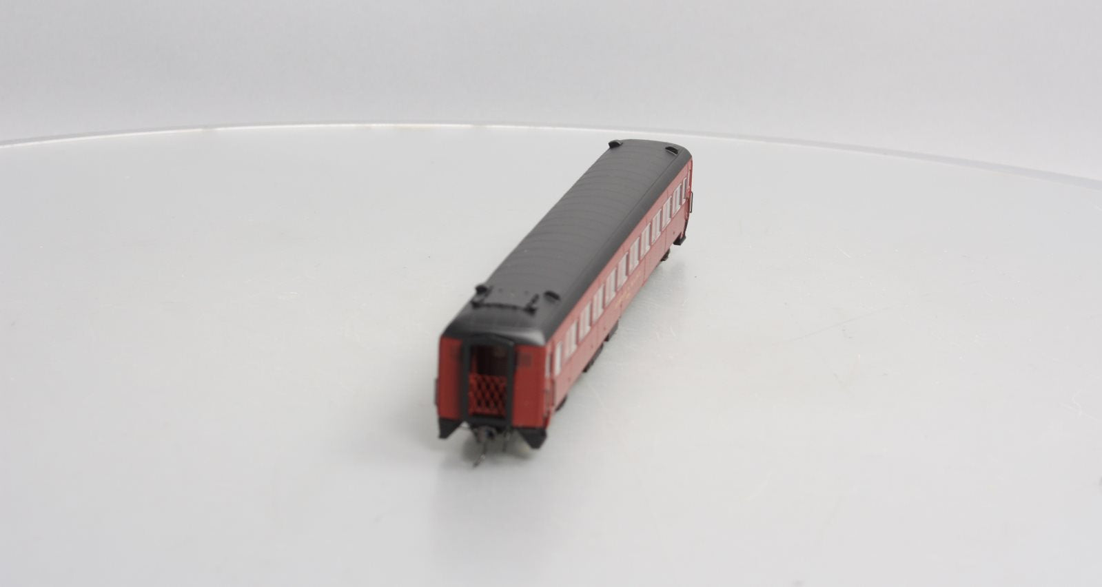 Rapido Trains 109049 HO Boston & Maine 'Osgood Bradley' 10-Window Coach #4584