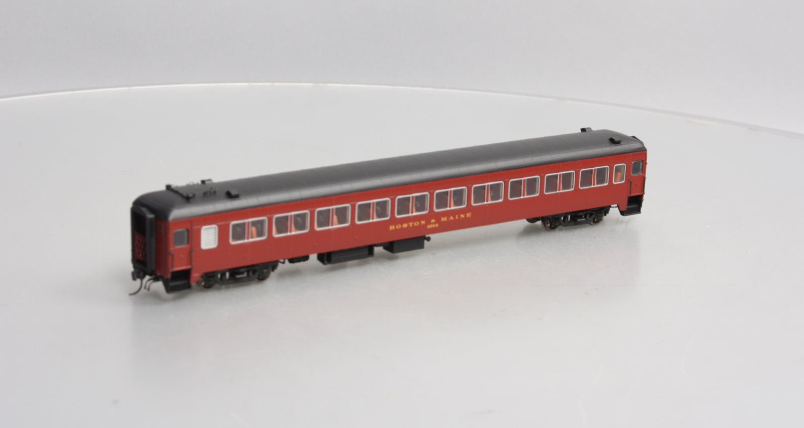 Rapido Trains 109049 HO Boston & Maine 'Osgood Bradley' 10-Window Coach #4584