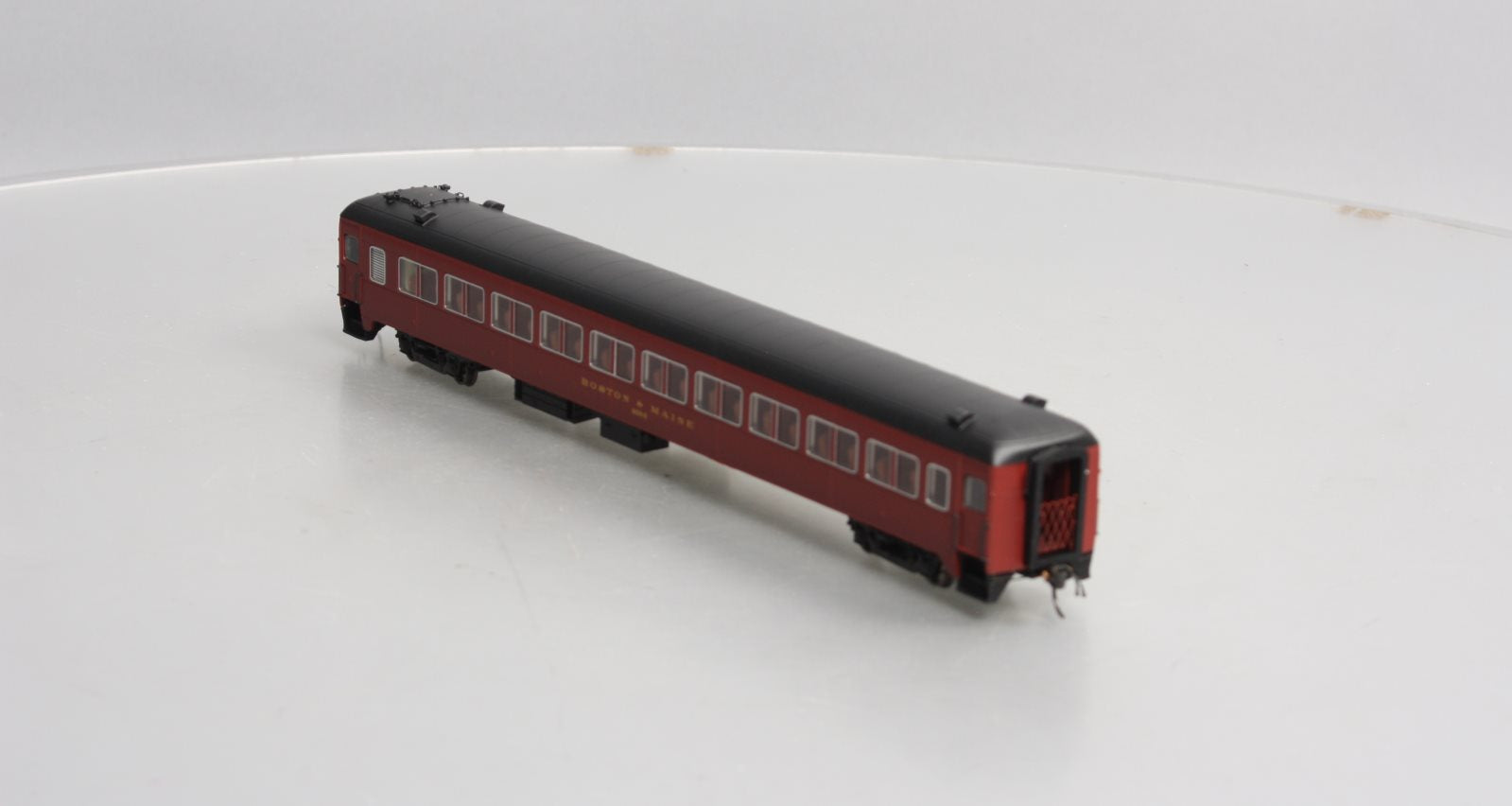 Rapido Trains 109049 HO Boston & Maine 'Osgood Bradley' 10-Window Coach #4584