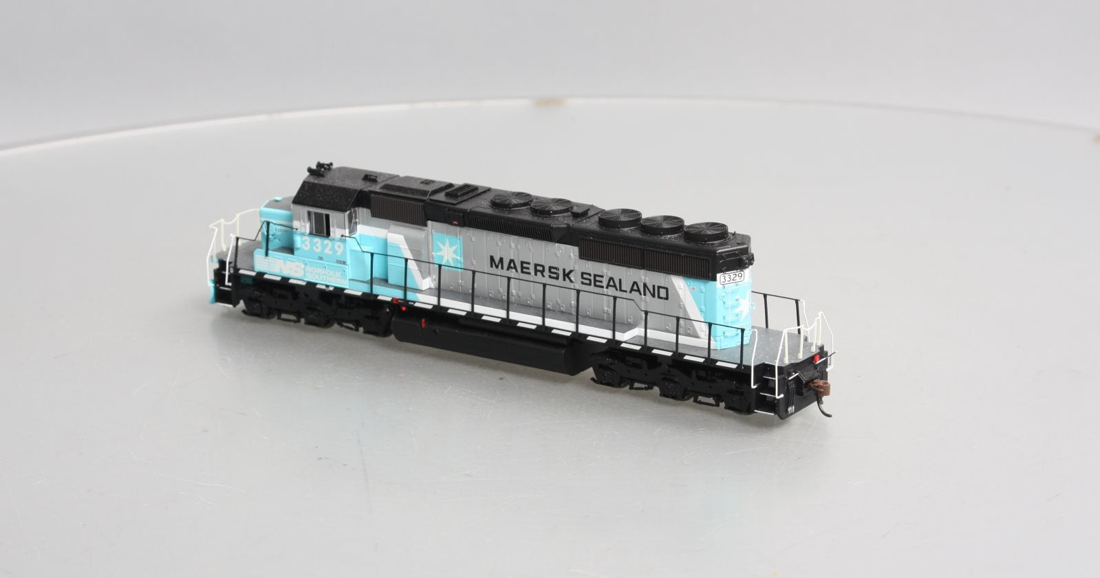 Athearn 71628 HO NS/Maersk Sealand SD40-2 Diesel Locomotive w/DCC