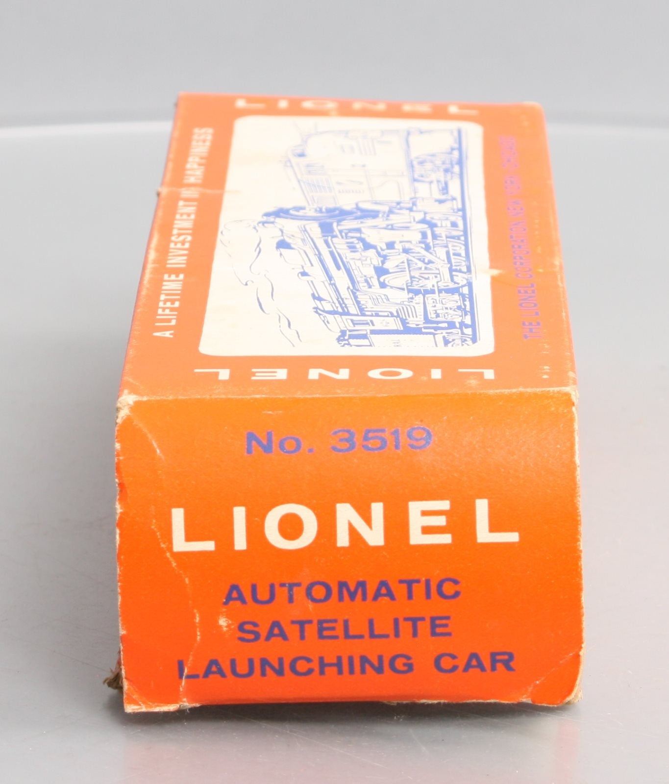 Lionel Vintage O Gauge Bulkhead Flatcar & 3519 Satellite Launching Car [2] VG