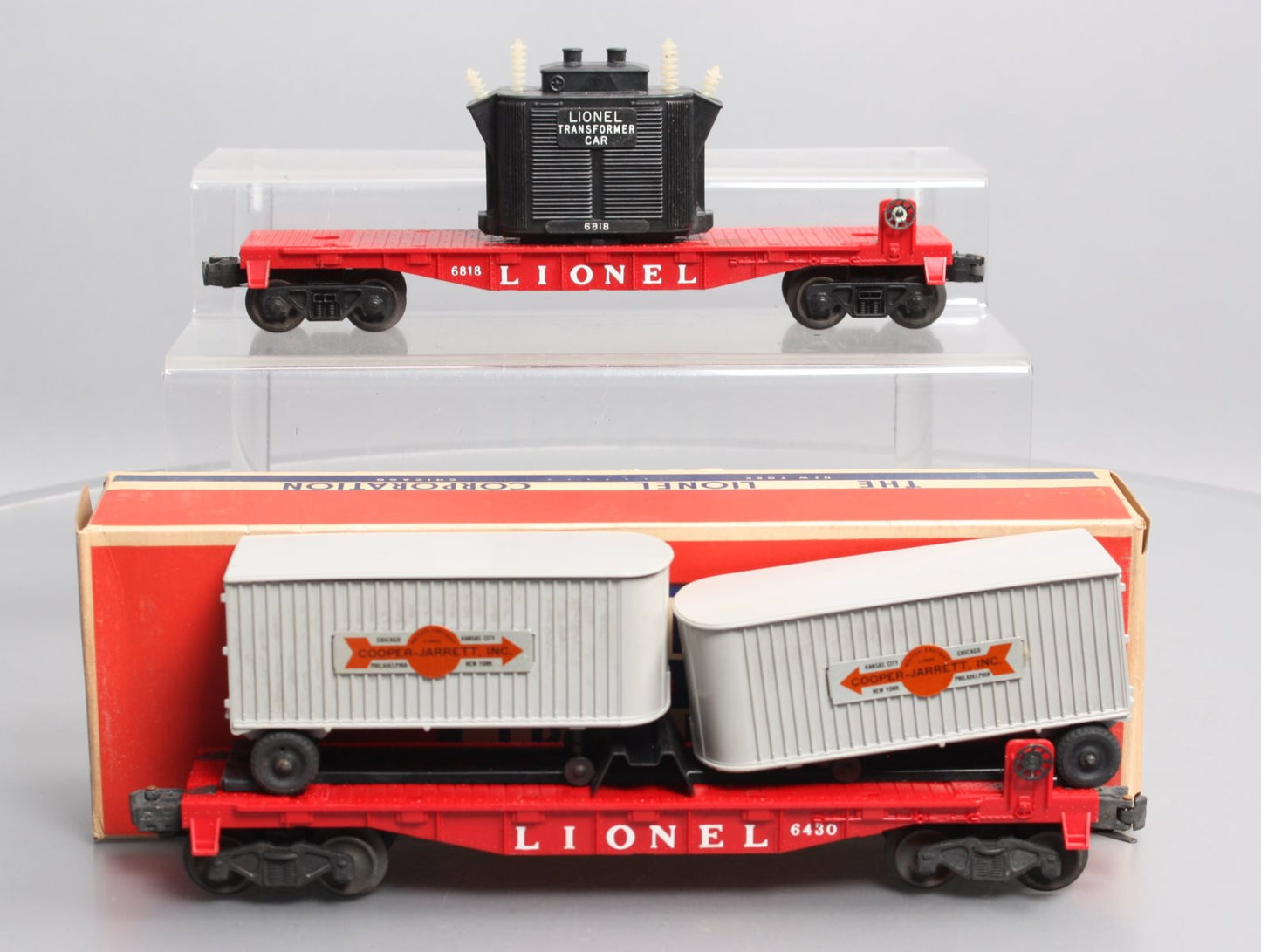 Lionel Vintage O Gauge 6430 Flatcar w/ Vans & 6818 Flatcar w/Transformer VG