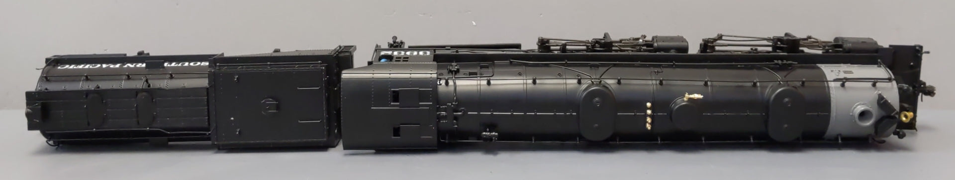 Lionel 6-85183 O Southern Pacific 2-6-6-2 Steam Loco with Bluetooth #3932