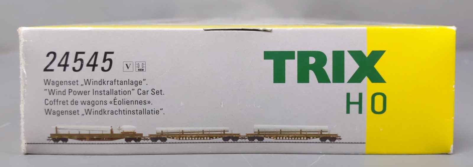 Trix 24545 HO Scale Wind Power Freight Cars (Set of 3)