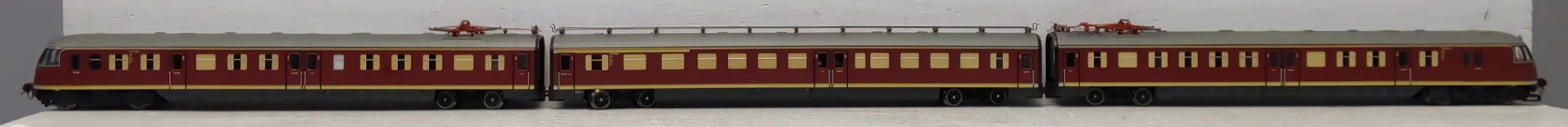 Trix 22625 HO Scale Deutsche Bahn Electric Powered Rail Car Train Set