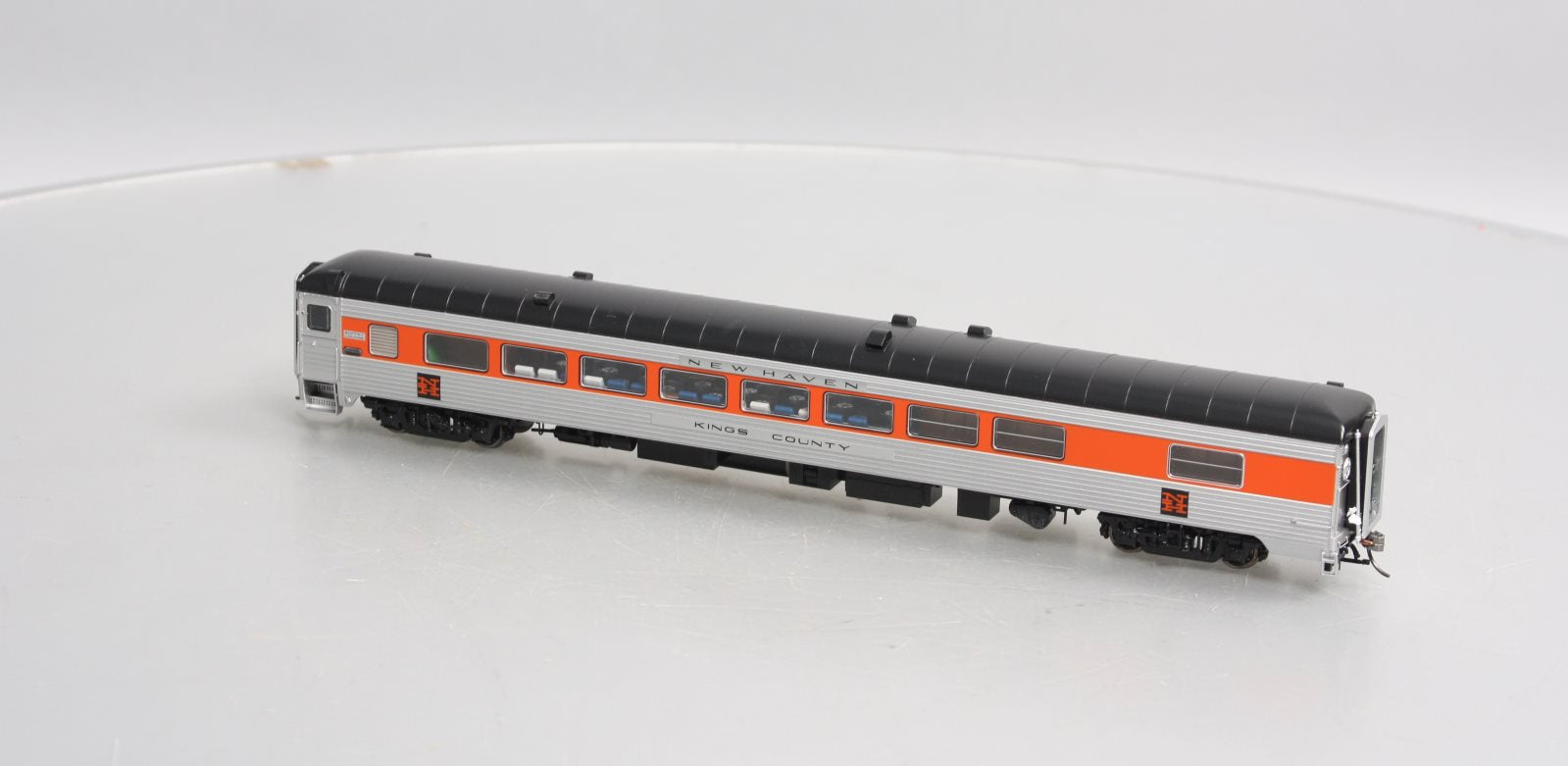 Rapido Trains 134020 HO NH McGinnis Scheme Kings County Passenger Car