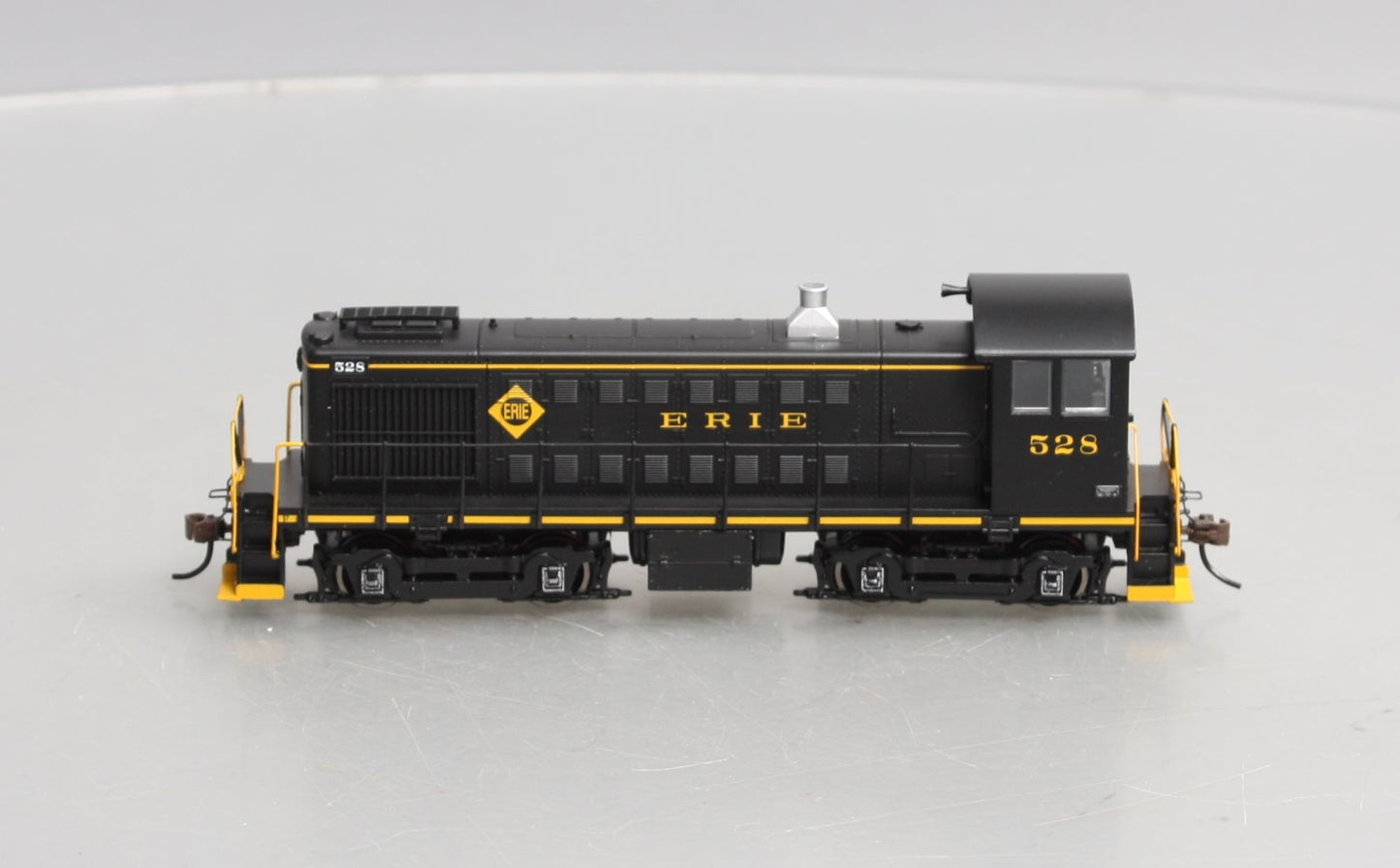 Bachmann 63106 HO Scale Erie S4 Diesel Locomotive #528 LN/Box
