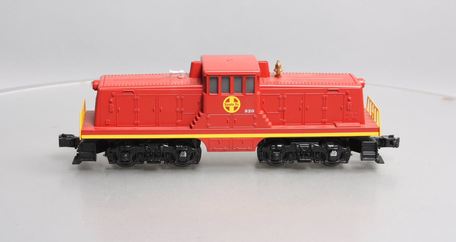 Williams 22109 Santa Fe 44 Ton Powered Diesel Locomotive #820