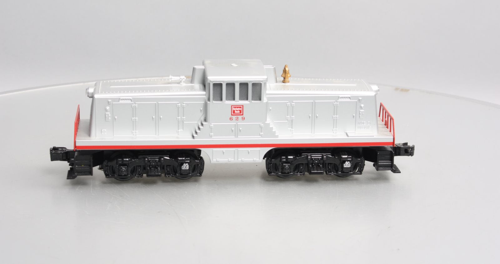 Williams 22114 O Chicago, Burlington & Quincy GE 44 Ton 3-Rail Diesel Locomotive MT/Box