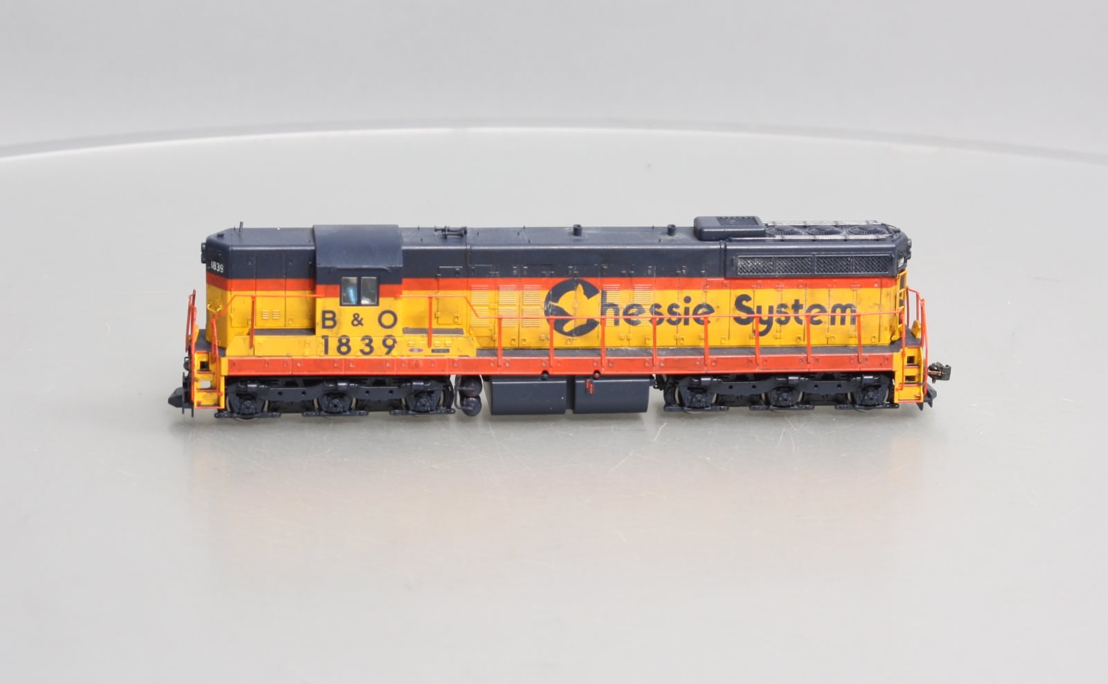 Protp 2000 Walthers 920-41602 HO B&O Chessie System EMD SD9 Sound & DCC #1839