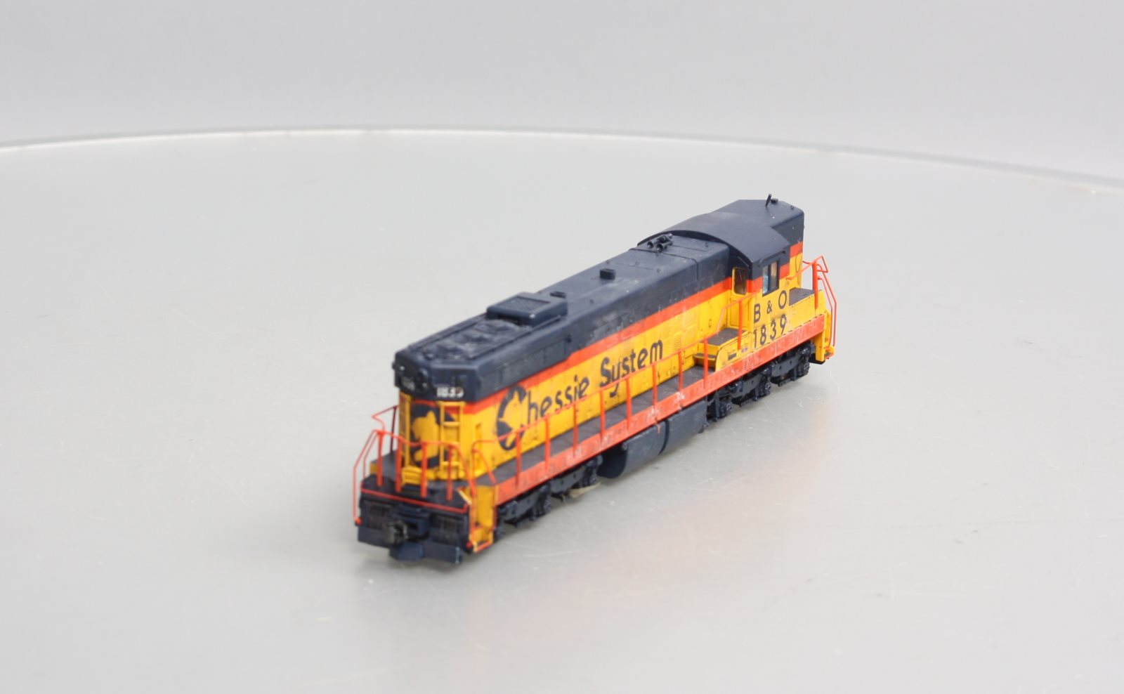 Protp 2000 Walthers 920-41602 HO B&O Chessie System EMD SD9 Sound & DCC #1839