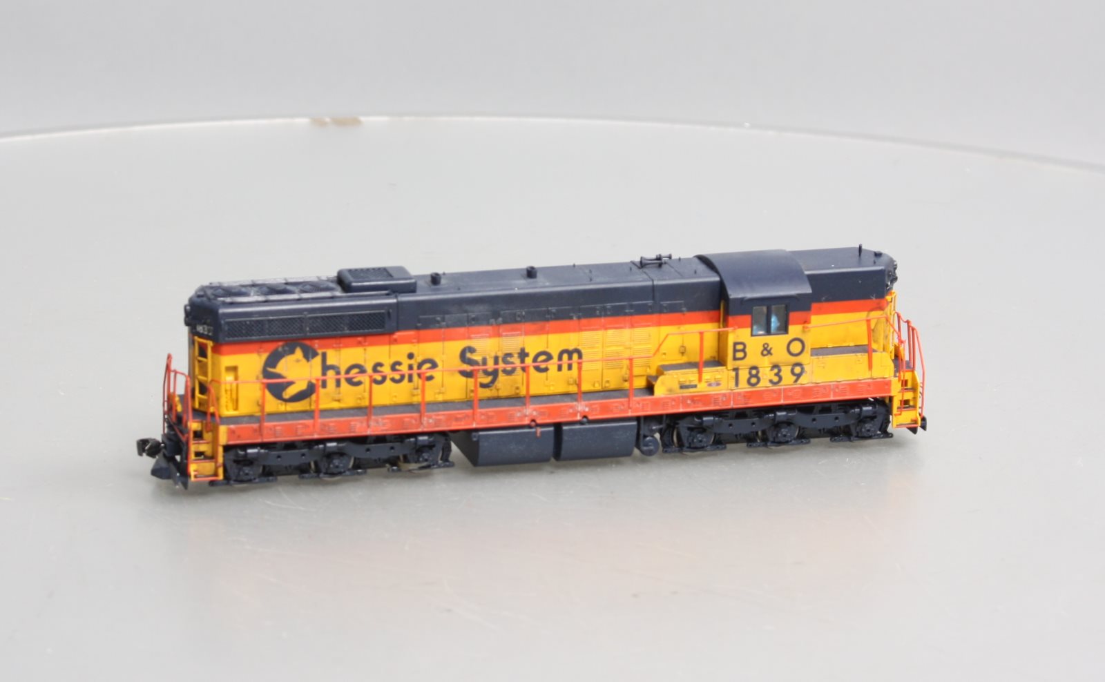 Protp 2000 Walthers 920-41602 HO B&O Chessie System EMD SD9 Sound & DCC #1839