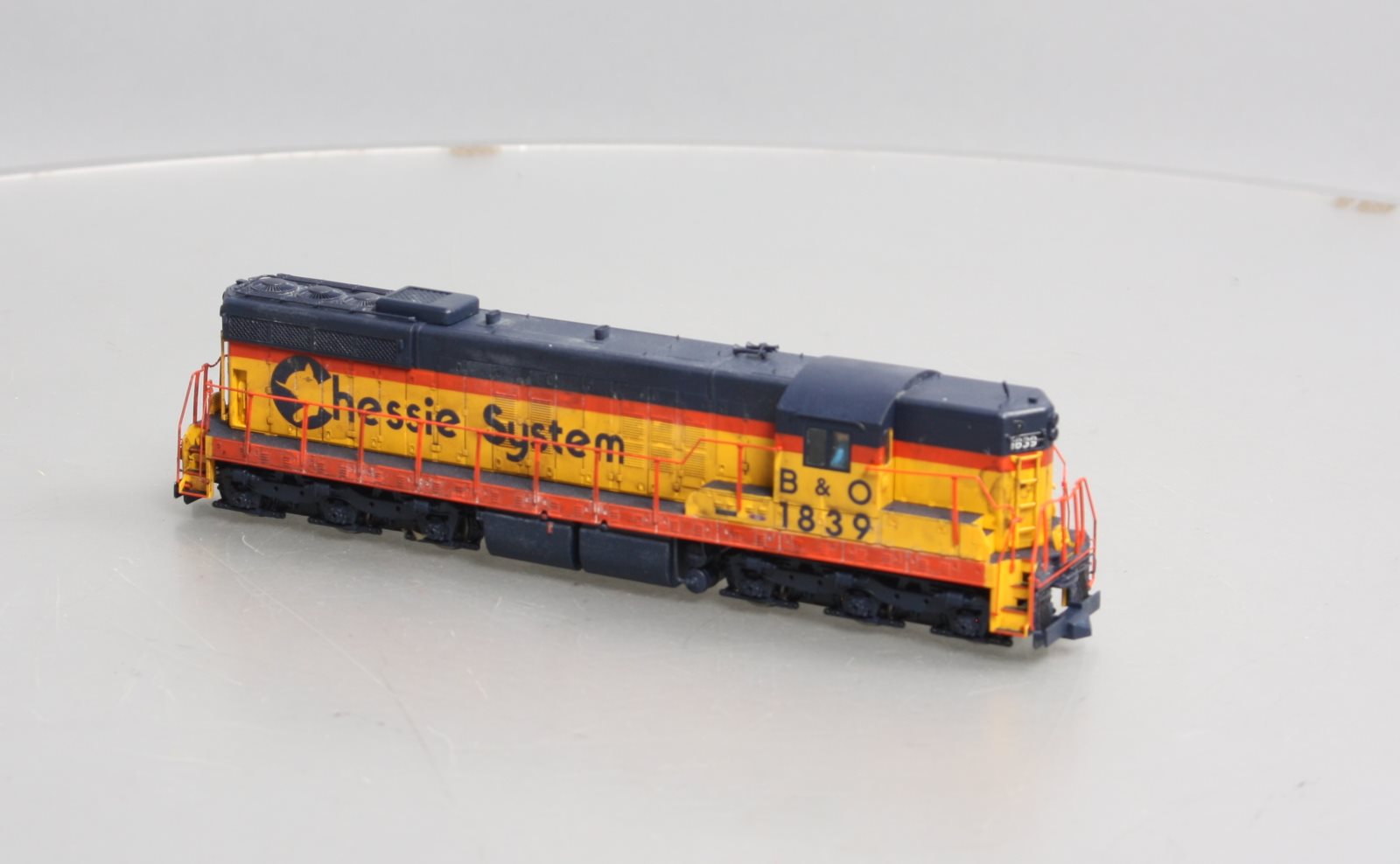 Protp 2000 Walthers 920-41602 HO B&O Chessie System EMD SD9 Sound & DCC #1839
