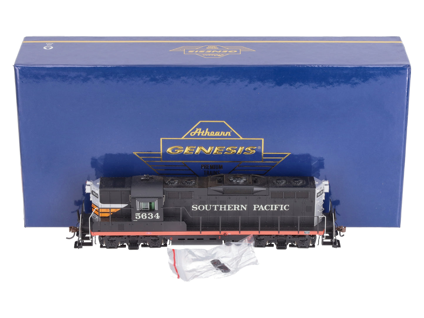 Athearn G78217 HO Southern Pacific GP9 Diesel Locomotive with DCC & Sound #5634