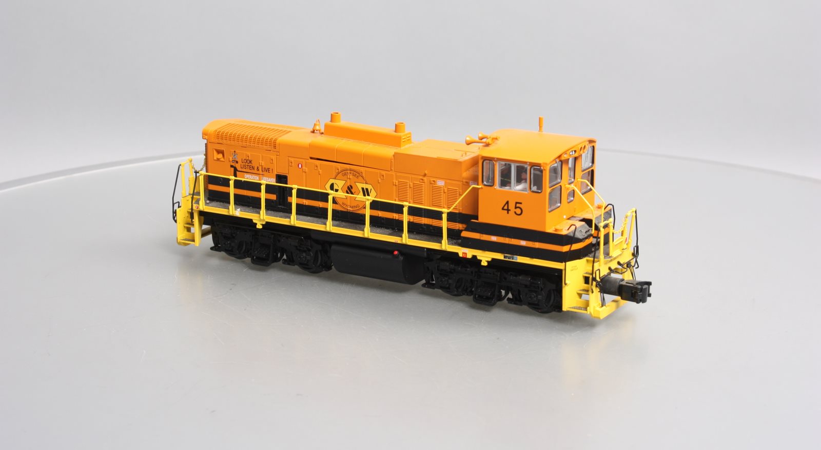 Atlas 1811-1 O Genesee & Wyoming MP-15DC Diesel Locomotive w/TMCC #45 LN/Box