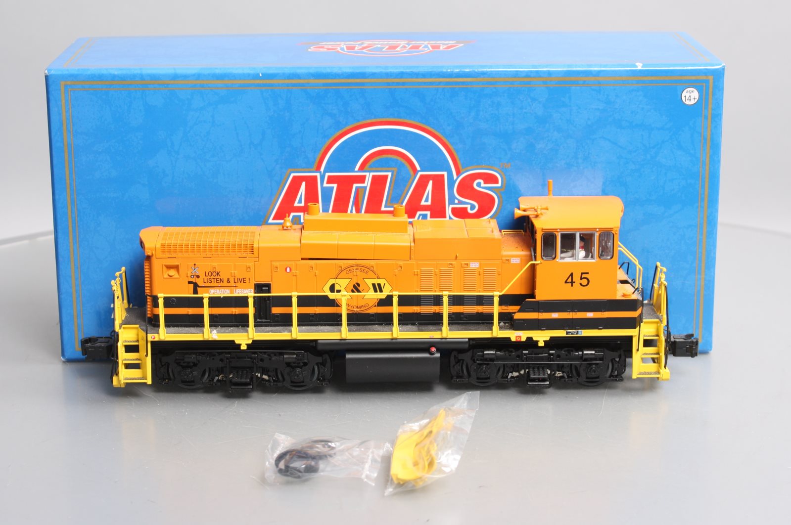 Atlas 1811-1 O Genesee & Wyoming MP-15DC Diesel Locomotive w/TMCC #45 LN/Box
