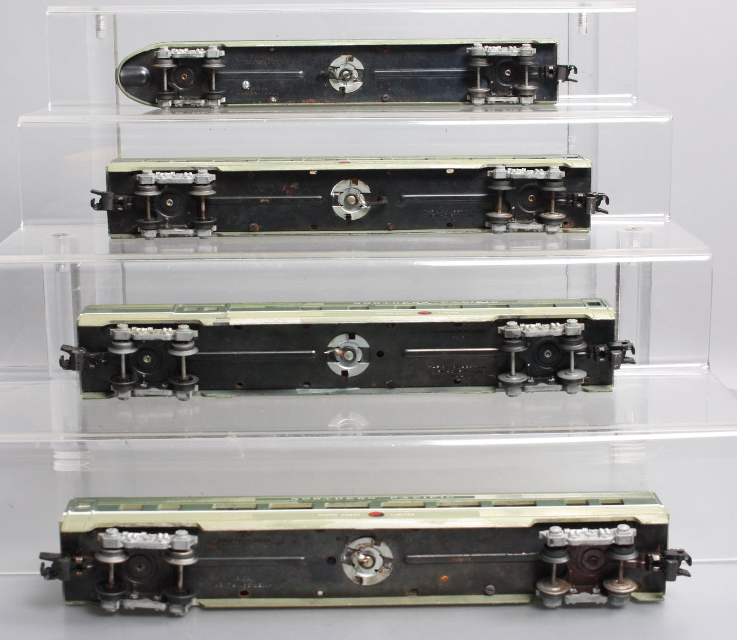 American Flyer Vintage S Assorted Northern Pacific Passenger Cars [4] VG