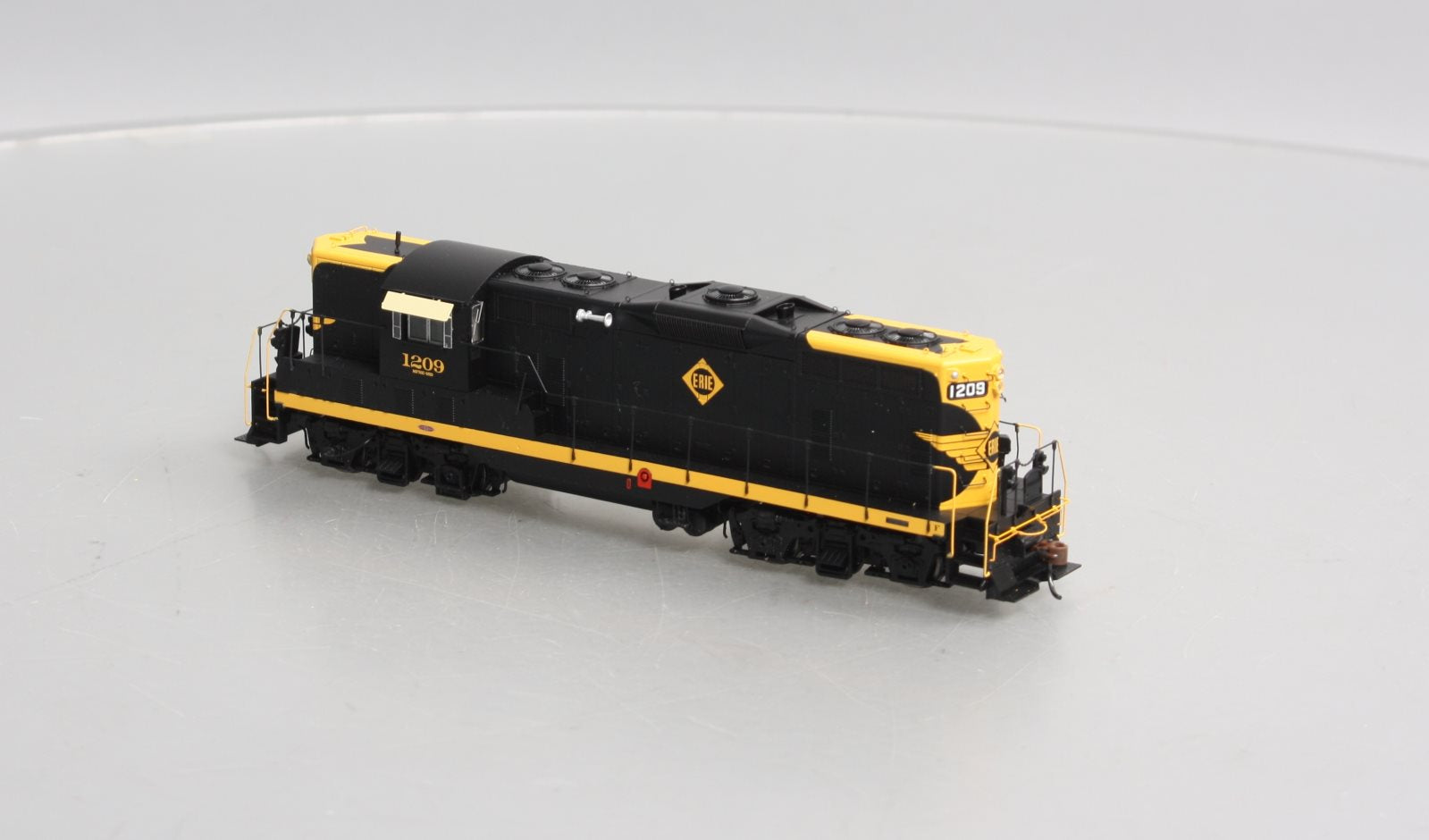 Athearn G62572 HO Erie GP7 Diesel Locomotive #1209