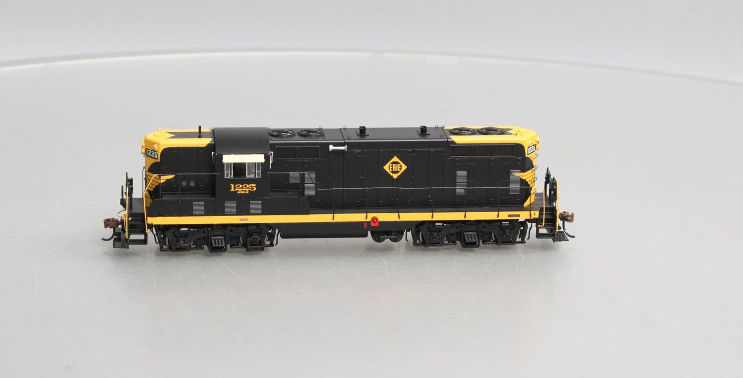 Athearn G62774 HO Erie GP7 Phase III Diesel Locomotive with DCC/Sound #1225