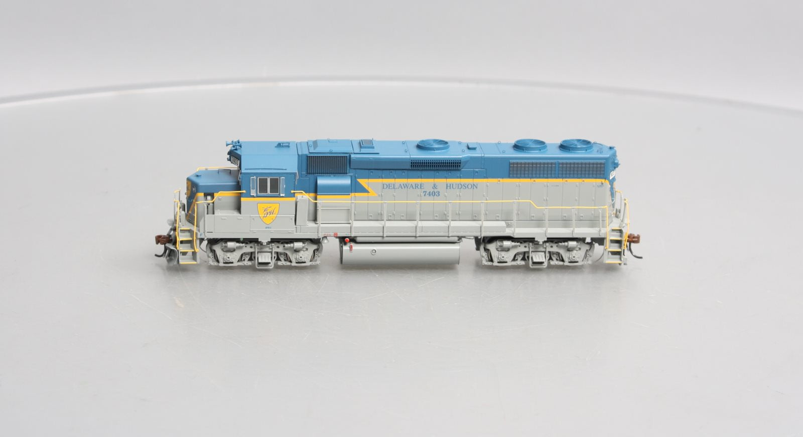 Athearn G40796 HO Delaware & Hudson GP39-2 Phase I Diesel Locomotive #7403