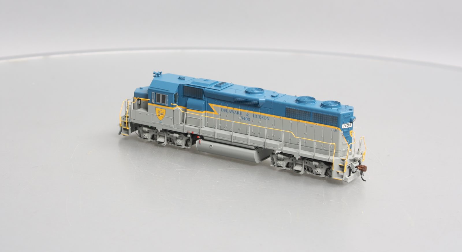 Athearn G40796 HO Delaware & Hudson GP39-2 Phase I Diesel Locomotive #7403