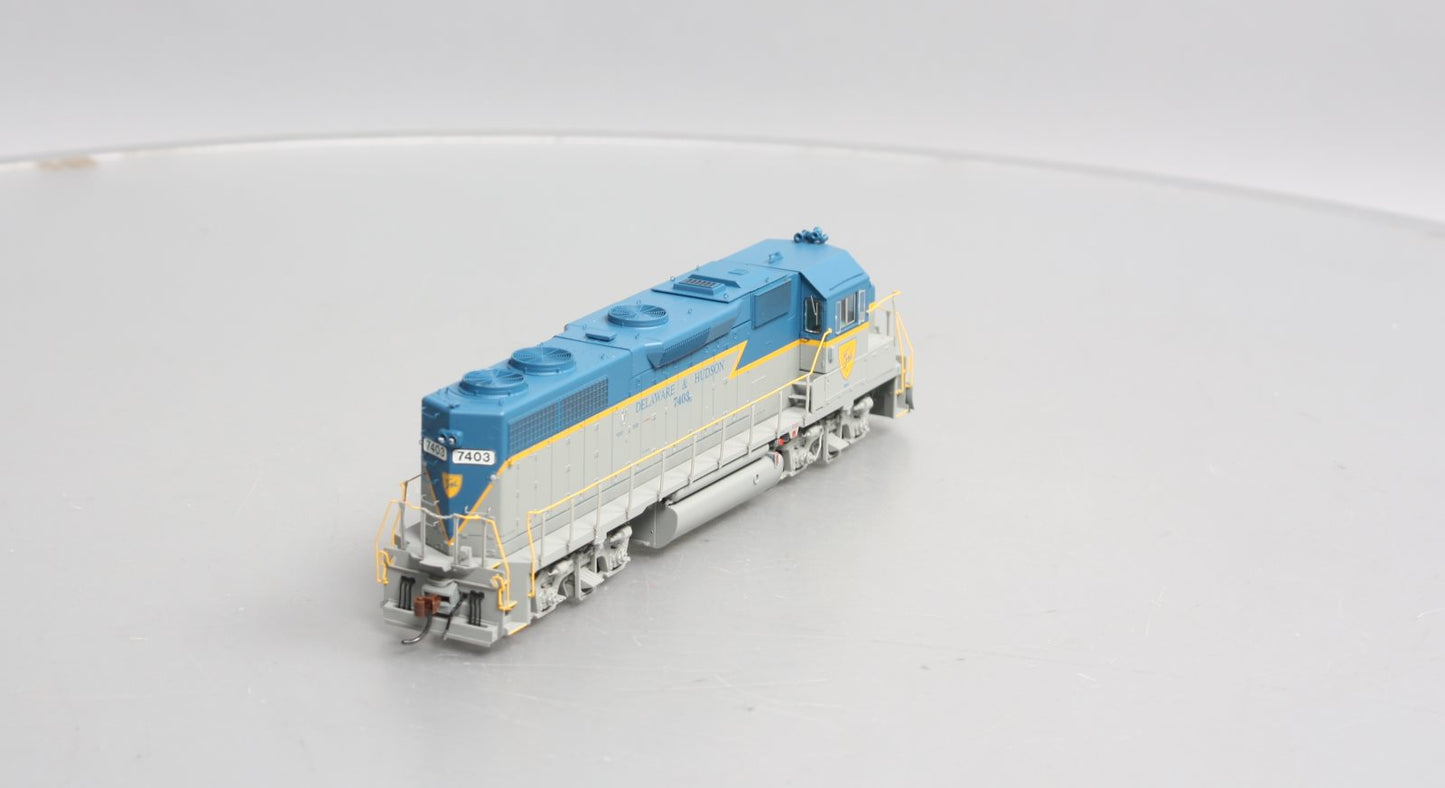 Athearn G40796 HO Delaware & Hudson GP39-2 Phase I Diesel Locomotive #7403