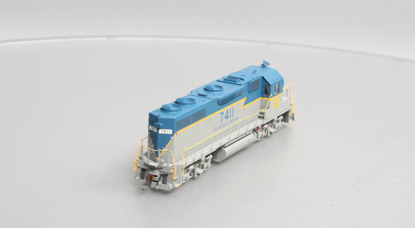 Athearn G40798 HO Delaware & Hudson GP39-2 Phase I Diesel Locomotive #7411