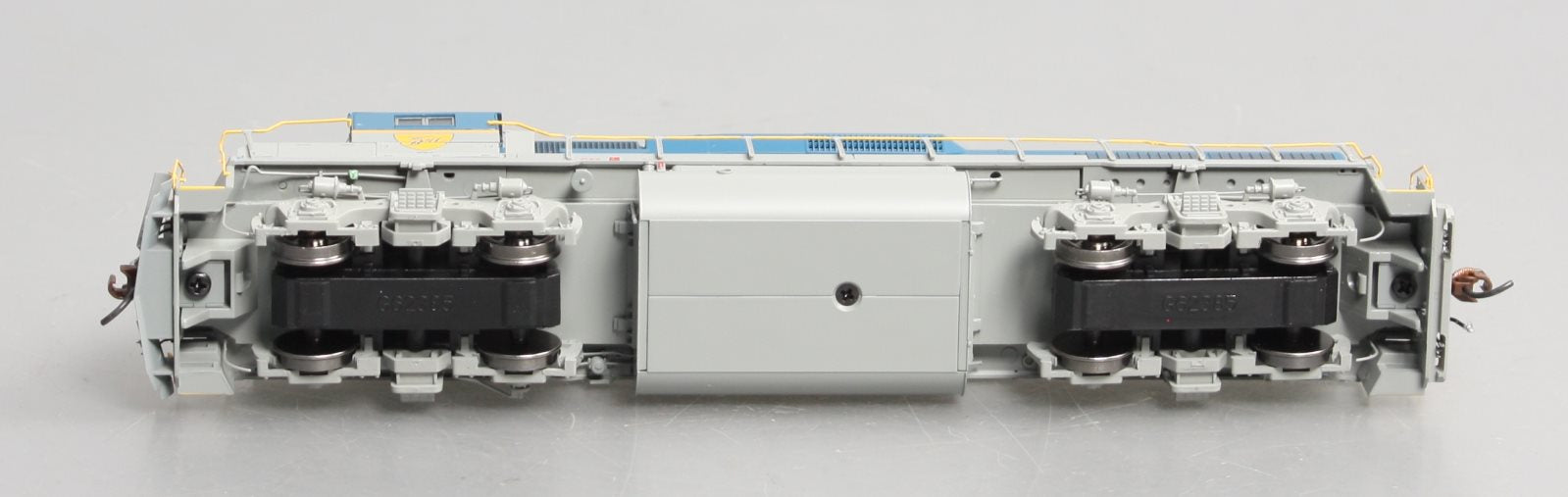 Athearn G40798 HO Delaware & Hudson GP39-2 Phase I Diesel Locomotive #7411