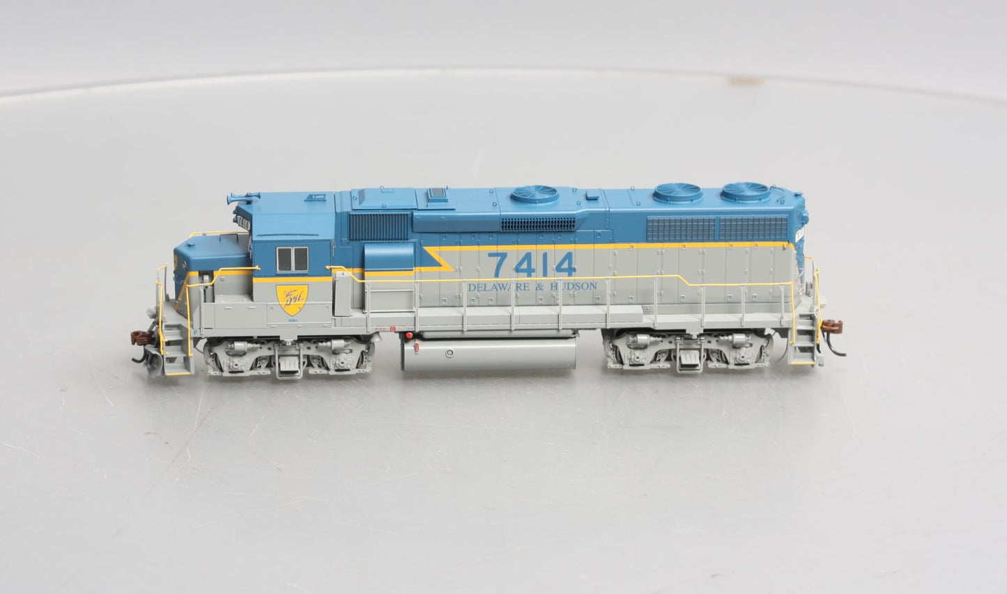 Athearn G40799 HO Delaware & Hudson GP39-2 Phase I Diesel Locomotive #7414