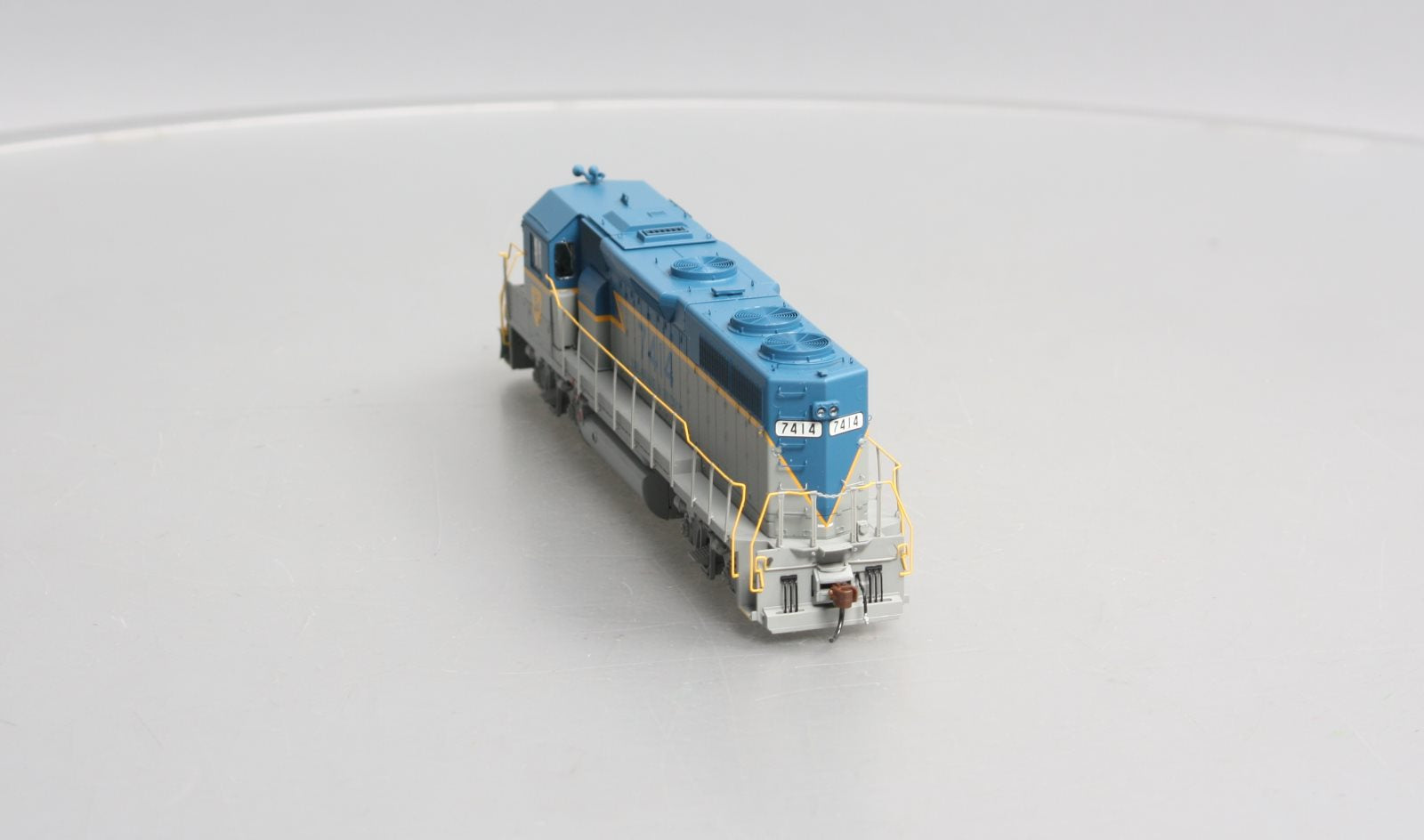 Athearn G40799 HO Delaware & Hudson GP39-2 Phase I Diesel Locomotive #7414