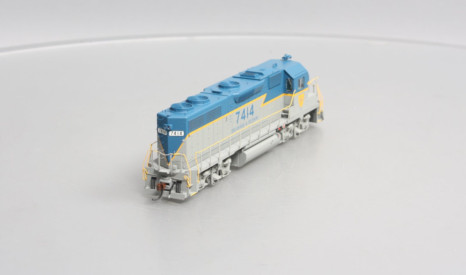 Athearn G40799 HO Delaware & Hudson GP39-2 Phase I Diesel Locomotive #7414