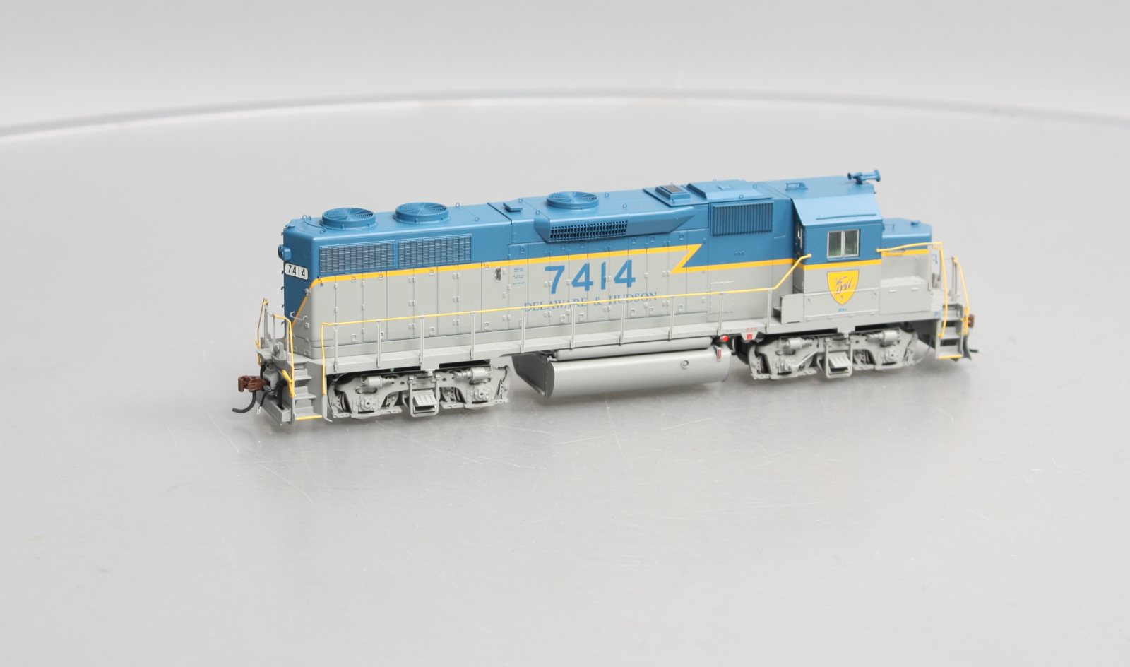 Athearn G40799 HO Delaware & Hudson GP39-2 Phase I Diesel Locomotive #7414