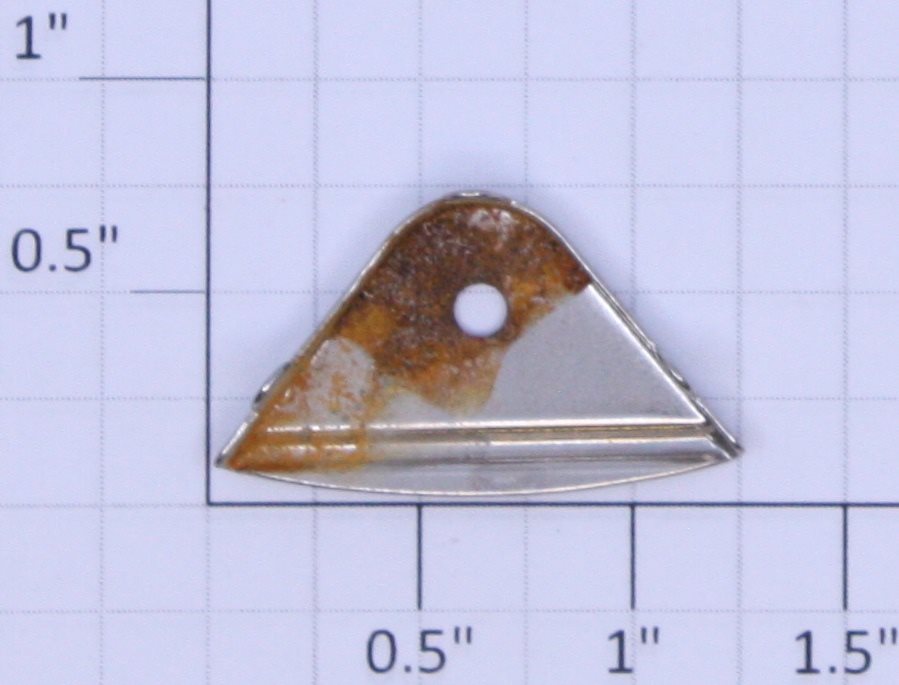 Lionel 418-46 Coupler Pocket with Minor Rust
