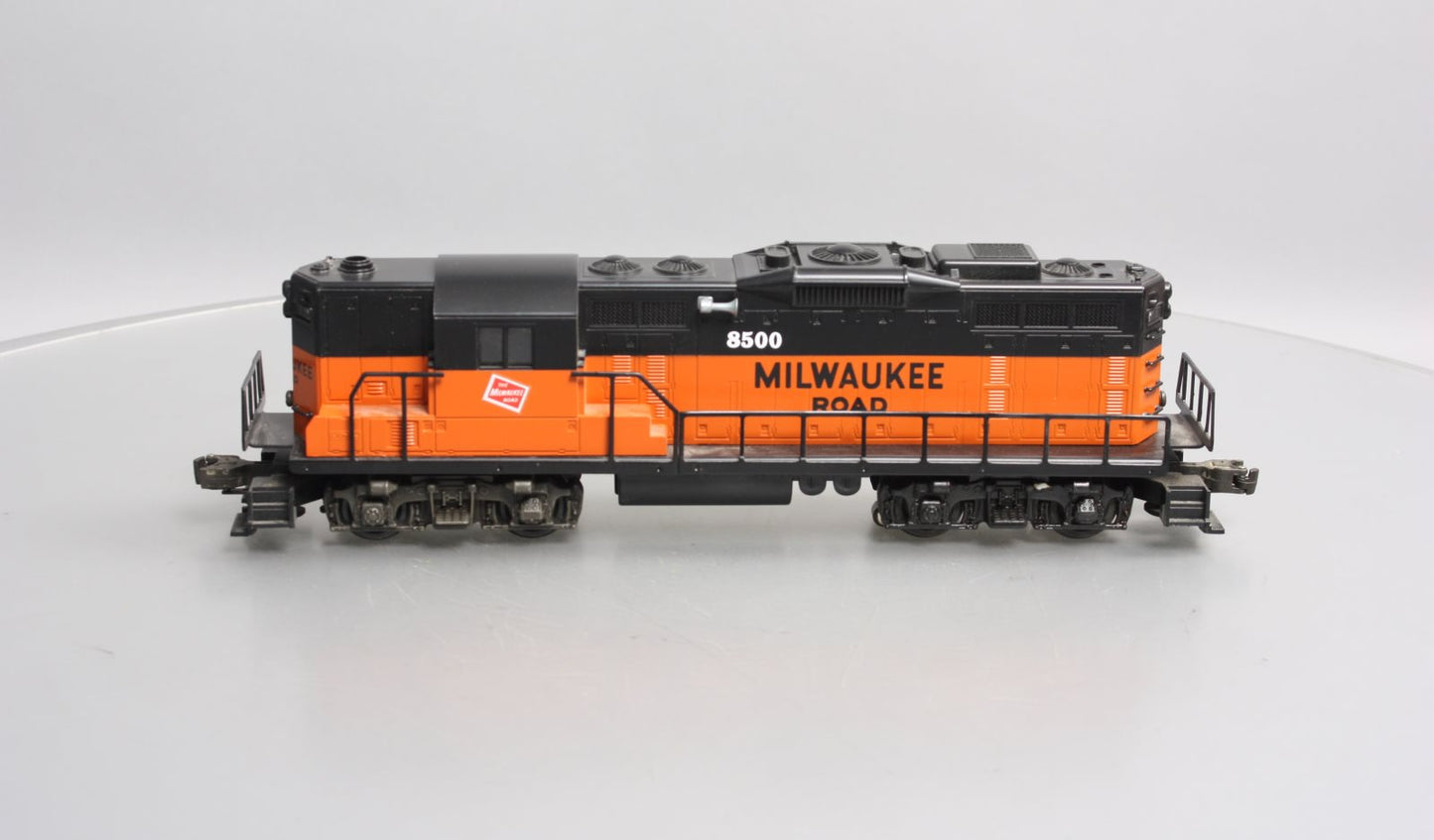 Lionel 6-18500 O Gauge Milwaukee Road GP9 Diesel Locomotive #8500 EX/Box