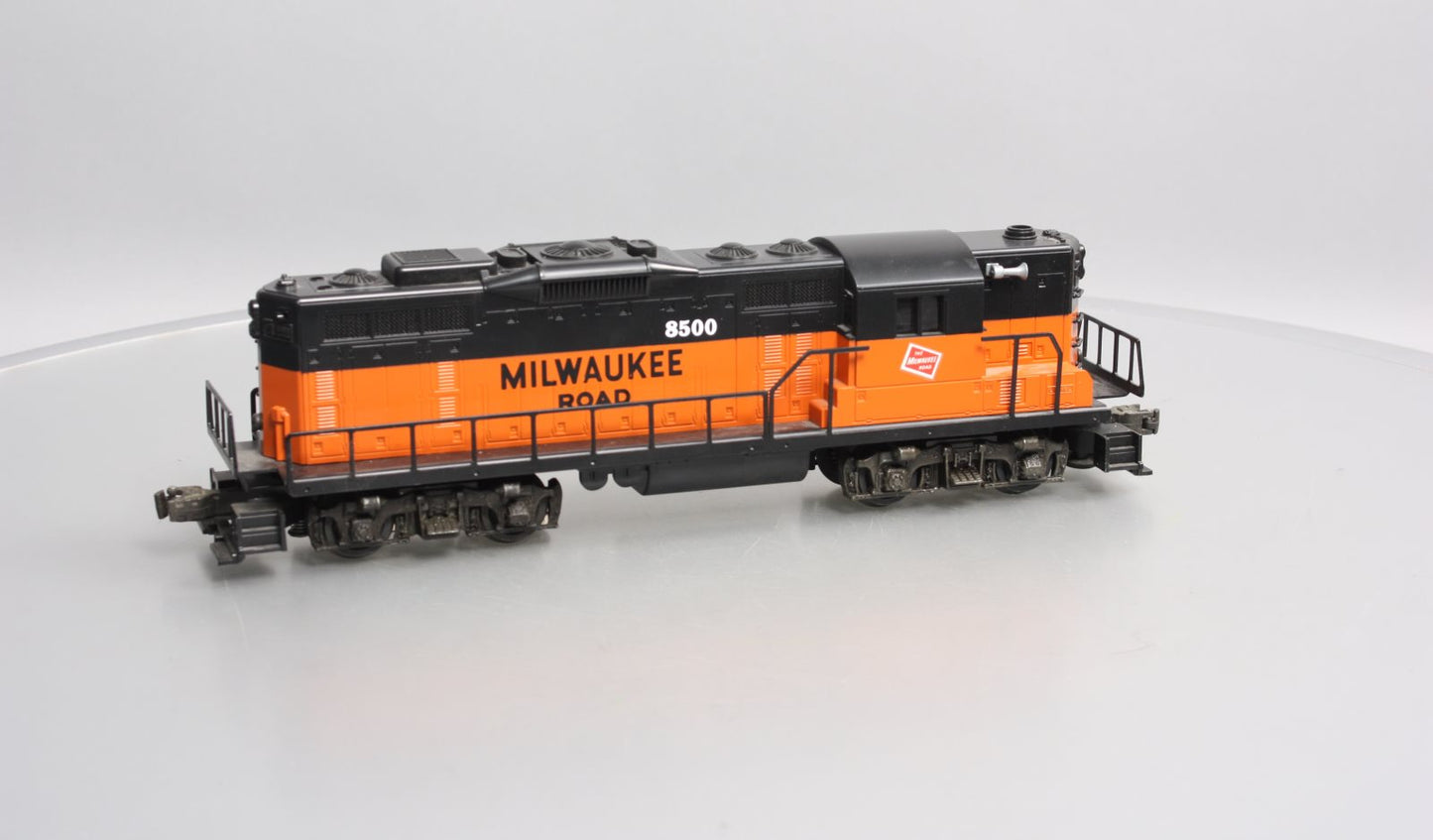 Lionel 6-18500 O Gauge Milwaukee Road GP9 Diesel Locomotive #8500 EX/Box