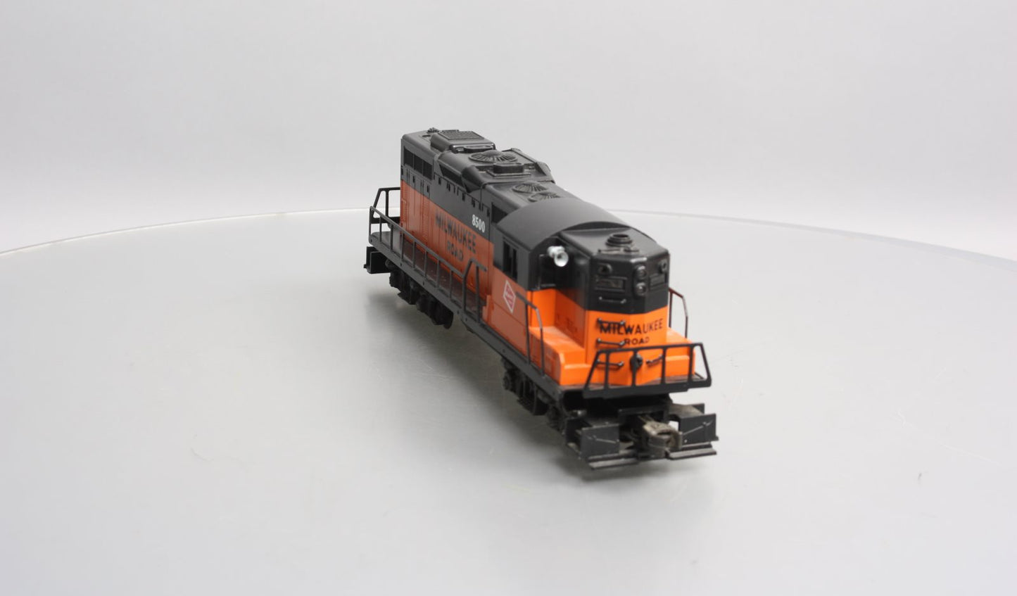 Lionel 6-18500 O Gauge Milwaukee Road GP9 Diesel Locomotive #8500 EX/Box