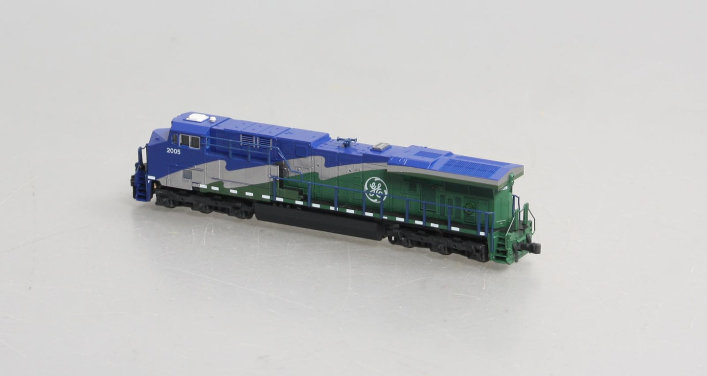 Kato 176-8911 N GE Demonstrator GS ES44AC 'GEVO' Diesel Locomotive #2005