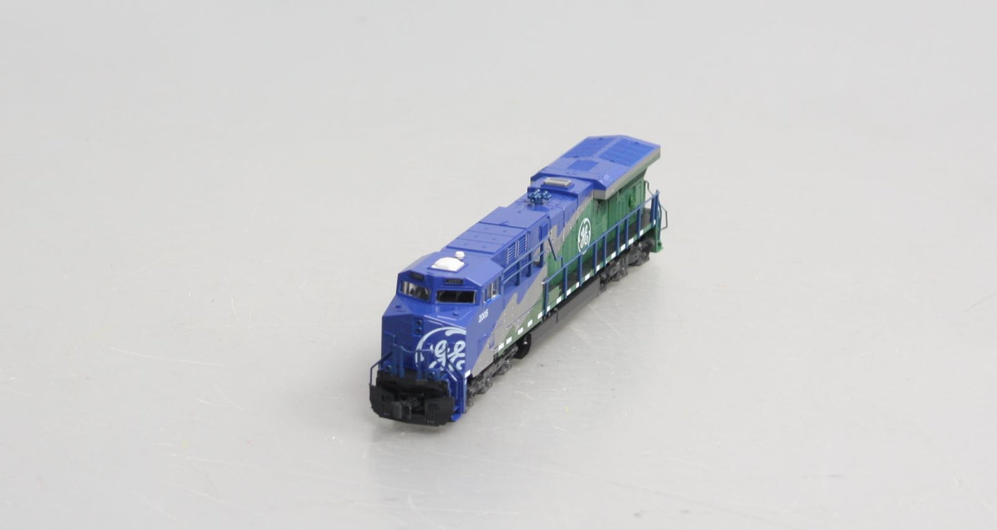 Kato 176-8911 N GE Demonstrator GS ES44AC 'GEVO' Diesel Locomotive #2005