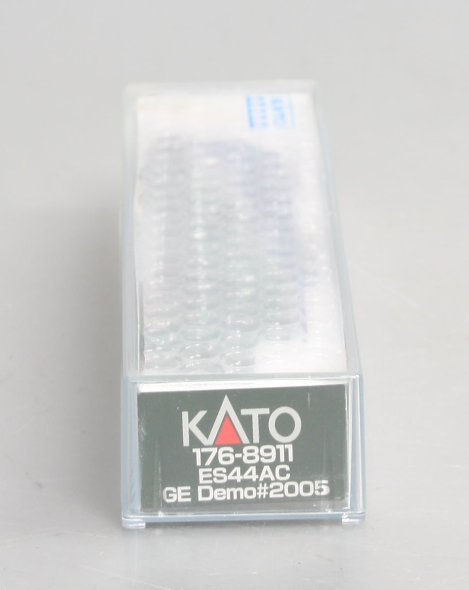 Kato 176-8911 N GE Demonstrator GS ES44AC 'GEVO' Diesel Locomotive #2005