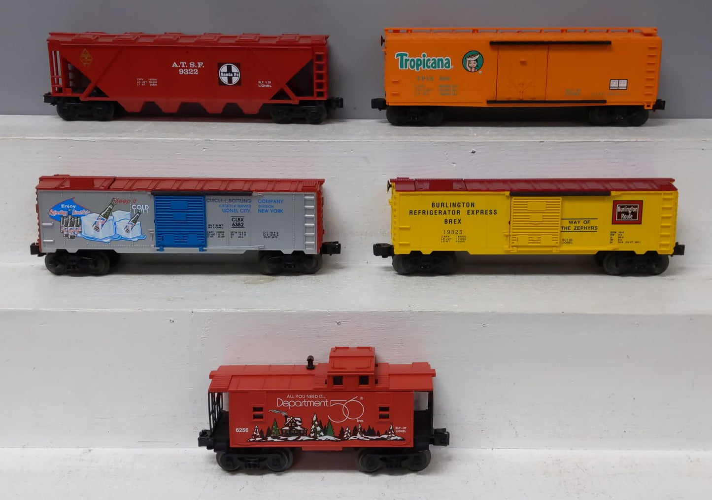 Lionel O Gauge Assorted Freight Cars [5] EX