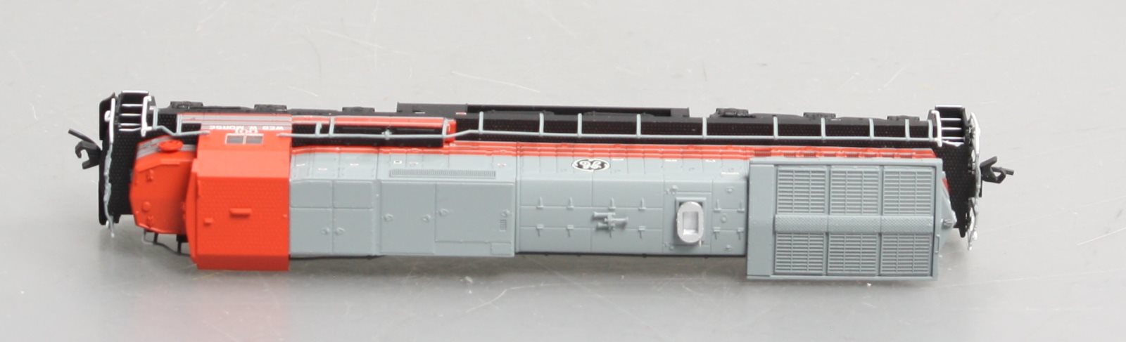 Atlas 51879 N GE Demonstrator GE Dash 8-40C Diesel Locomotive w/DCC #001