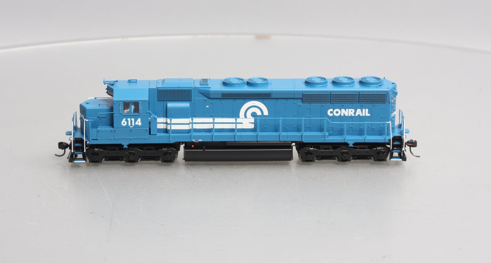 Walthers 920-41071 HO Conrail EMD SD45 Diesel Locomotive with Sound & DCC #6114