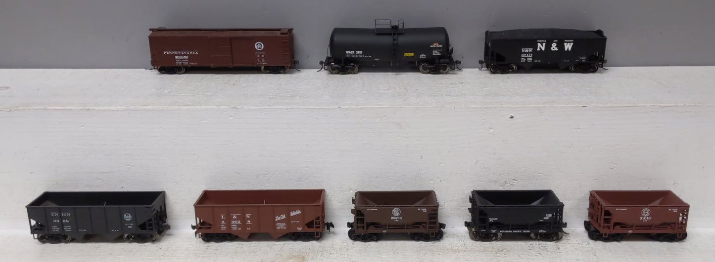 Athearn & Other HO Assorted Freight Cars: 37117, 3968, 568659, 3011, 31016 [8] EX